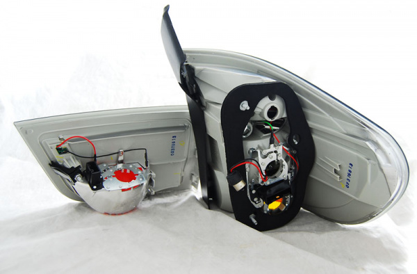 LED Upgrade Design Rückleuchten für BMW X5 E70 07-10 rot/rauch